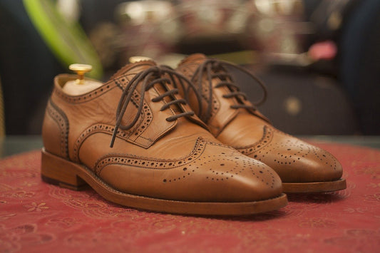 What is the difference between Derby Oxford and Brogue shoes?